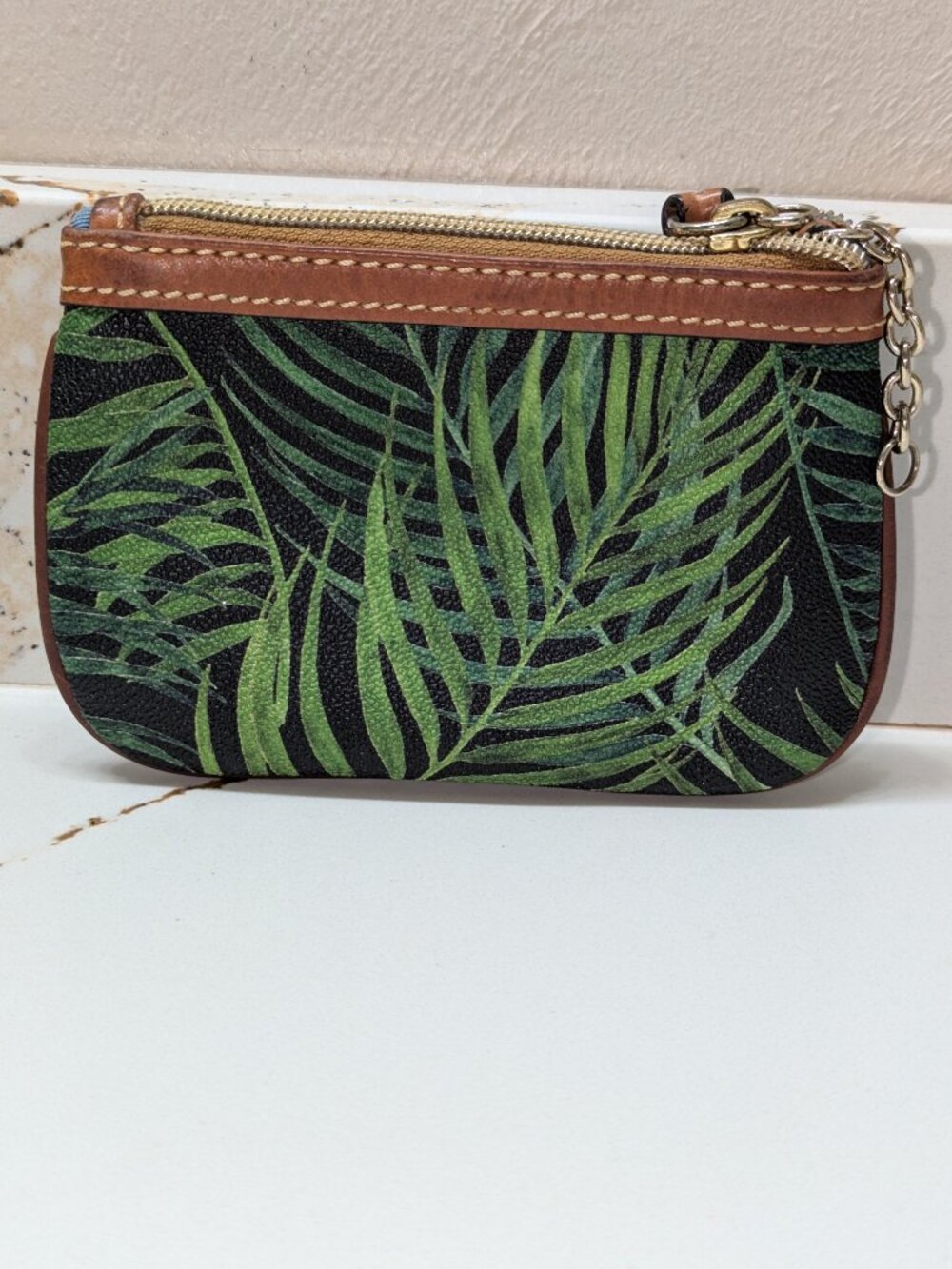 Dooney & Bourke palm frond wristlet, EUC! - Picture 4 of 6